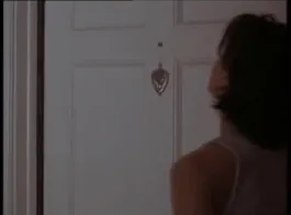 امرأة شقراء الساخنة، ناتالي المخملية في ممارسة الجنس الشرجي وتريدها داخل فمها