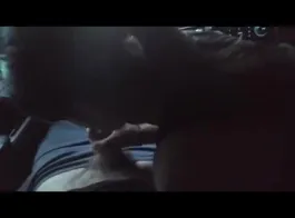 امرأة سمراء مفلس التي تحب تصوير مقاطع الفيديو الإباحية ، فيكي ليزا تمارس الجنس البري ، مع اثنين من اللاعبين.